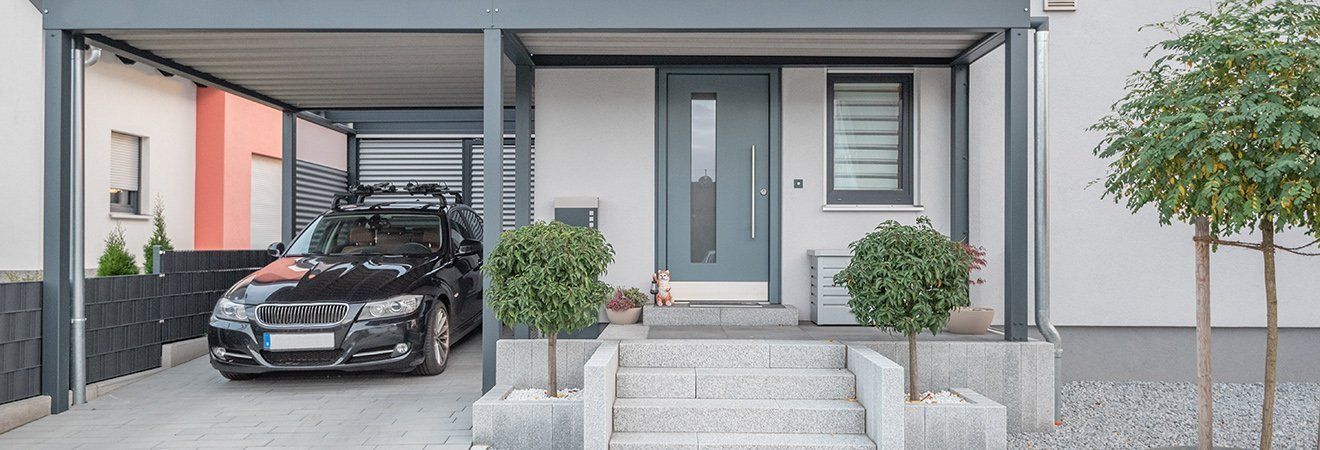 Nicht nur der Carport schützt das Fahrzeug, ohne Versicherung geht es nciht